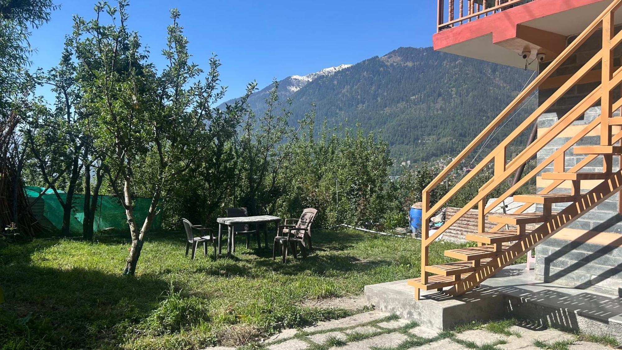 Sunface Homestay Manāli Buitenkant foto