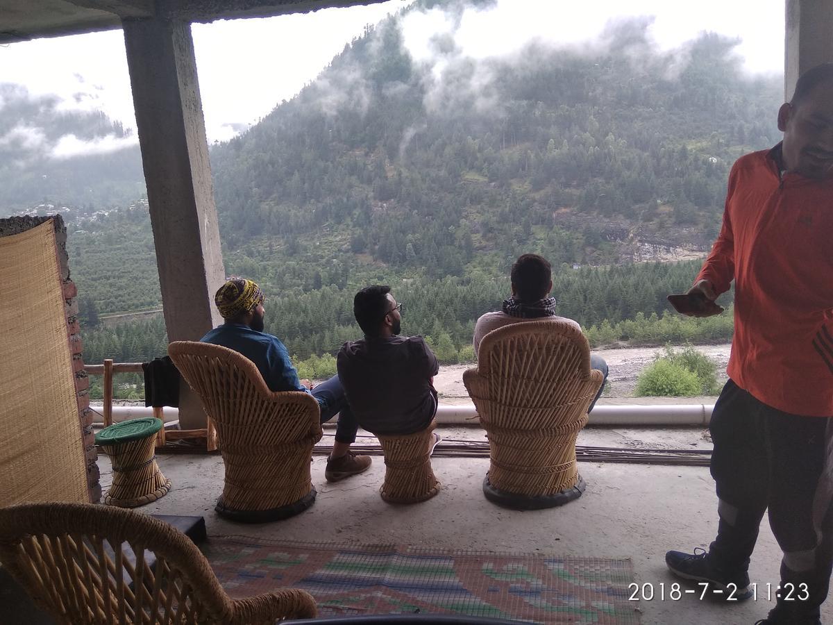 Sunface Homestay Manāli Buitenkant foto