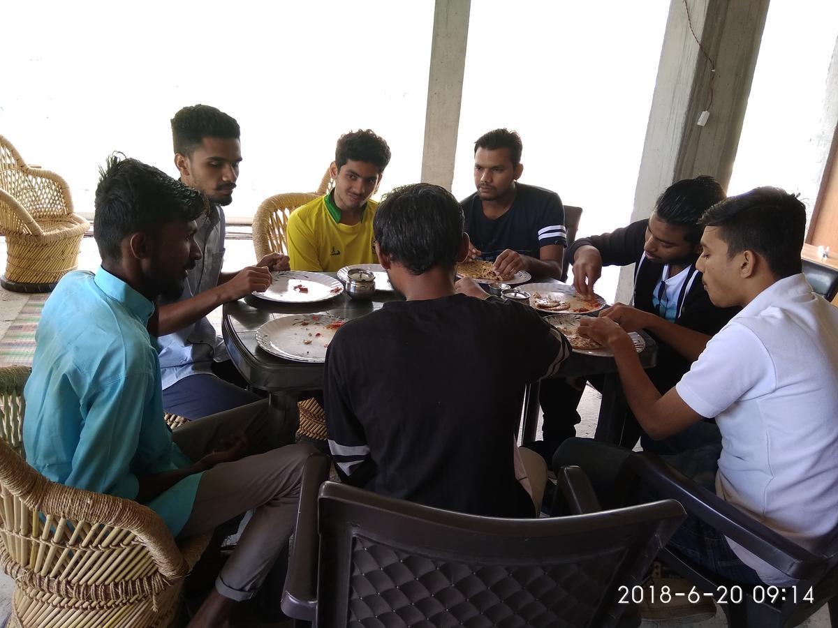 Sunface Homestay Manāli Buitenkant foto