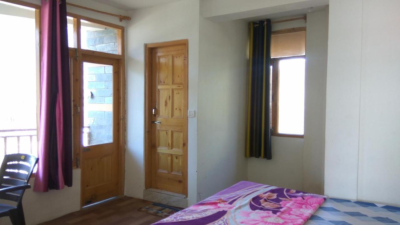 Sunface Homestay Manāli Buitenkant foto